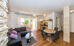 Apartment Simoni ZD